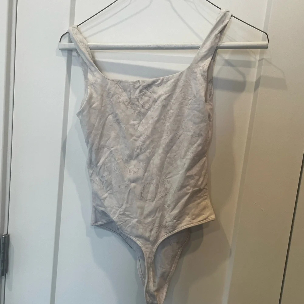 Babaton Marble Print Square Neck Thong Bodysuit (Size XS)